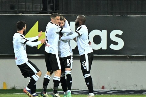Filip Ozobiç Qurban Qurbanovun göstəricisini təkrarlayıb