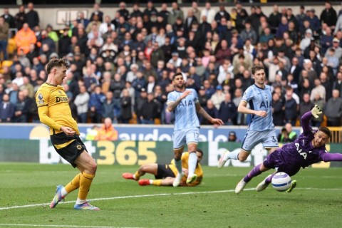 Tottenham set 20-year low with Premier League defeats