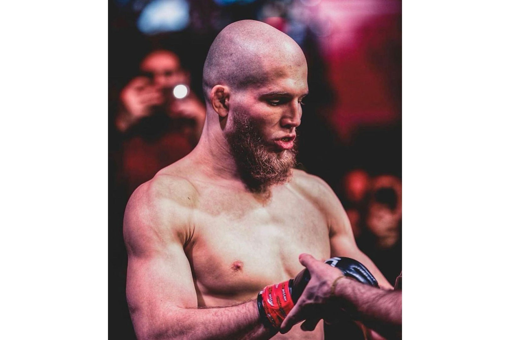 Российский боец ждет бакинского дебюта в UFC