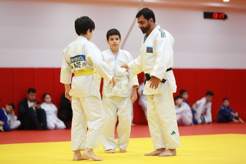 60 judokas take belt rank exams - PHOTO