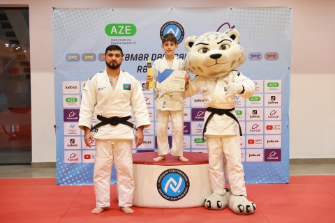 60 judokas take belt rank exams - PHOTO