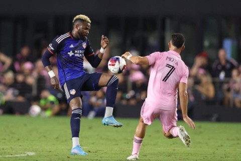 Former Bordeaux and Cincinnati striker Aaron Boupendza dies after tragic fall in China