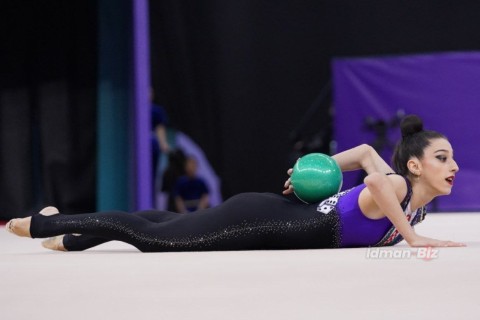 Raffaeli takes lead at Baku World Cup – UPDATED – PHOTO