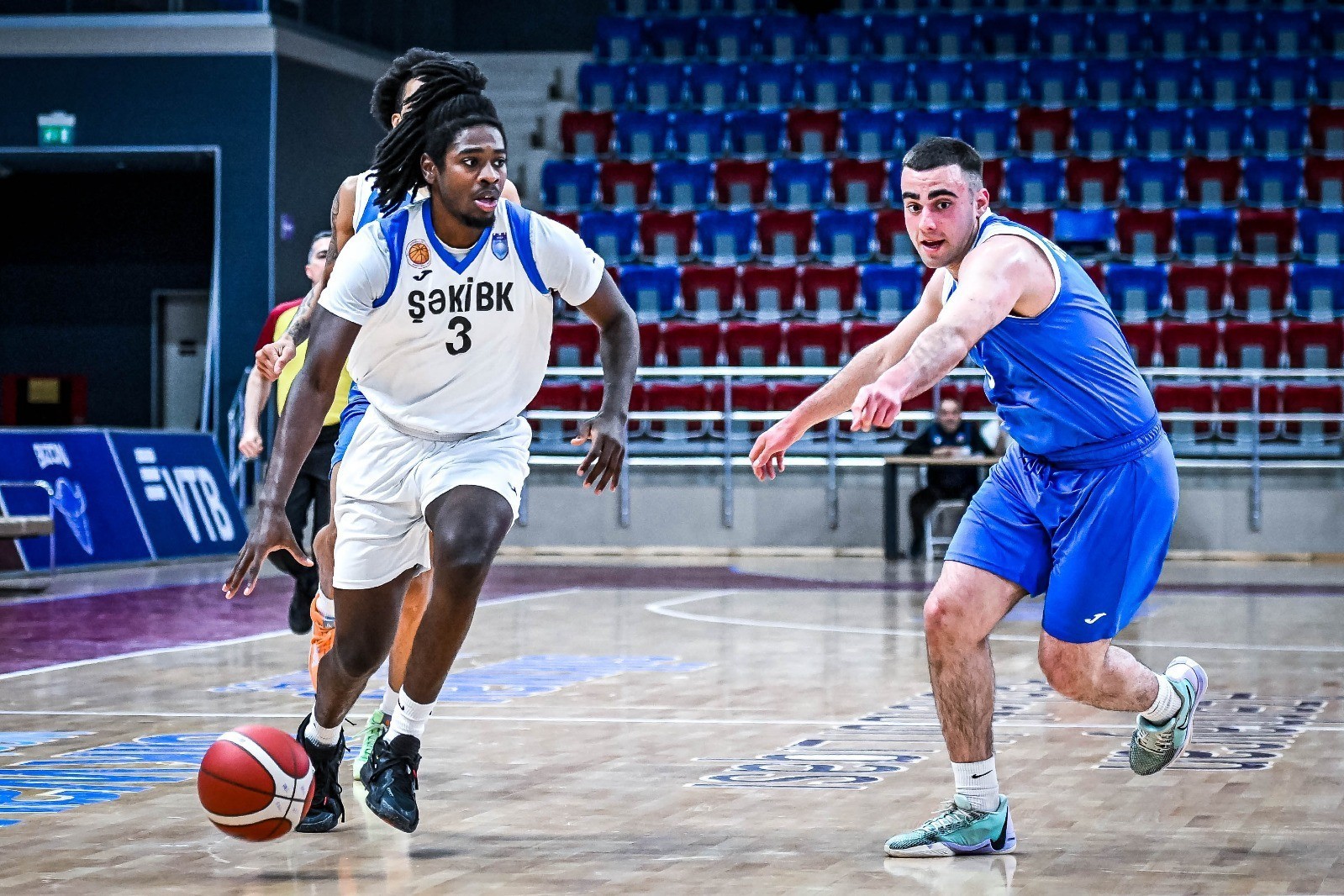 "Şəki"nin basketbolçusu: "Təklifdən 1 həftə əvvəl "Amazon"un anbarında işə başlamışdım"