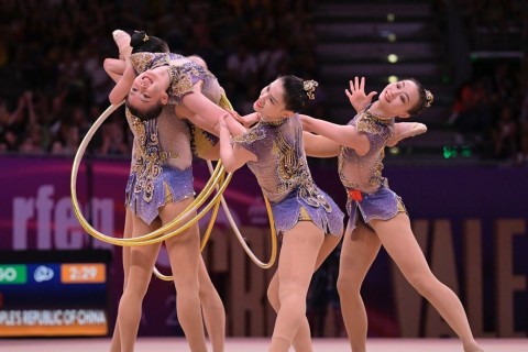 Olympic champions claim victory in Baku