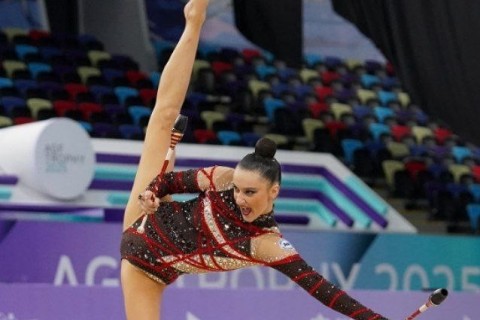 First medals to be awarded today at the Rhythmic Gymnastics World Cup in Baku - PHOTO