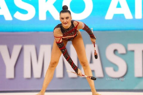 First medals to be awarded today at the Rhythmic Gymnastics World Cup in Baku - PHOTO