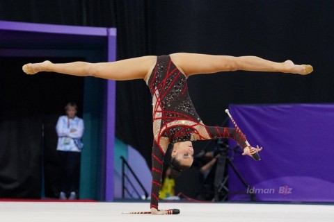 First medals to be awarded today at the Rhythmic Gymnastics World Cup in Baku - PHOTO