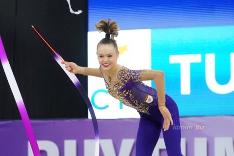 First medals to be awarded today at the Rhythmic Gymnastics World Cup in Baku - PHOTO