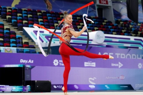 First medals to be awarded today at the Rhythmic Gymnastics World Cup in Baku - PHOTO