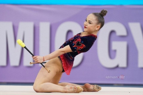 First medals to be awarded today at the Rhythmic Gymnastics World Cup in Baku - PHOTO