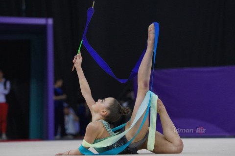 First medals to be awarded today at the Rhythmic Gymnastics World Cup in Baku - PHOTO