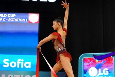 First medals to be awarded today at the Rhythmic Gymnastics World Cup in Baku - PHOTO