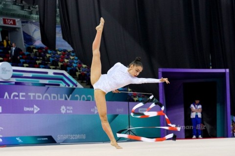 First medals to be awarded today at the Rhythmic Gymnastics World Cup in Baku - PHOTO