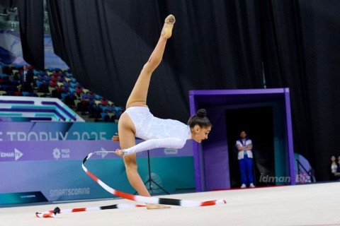First medals to be awarded today at the Rhythmic Gymnastics World Cup in Baku - PHOTO