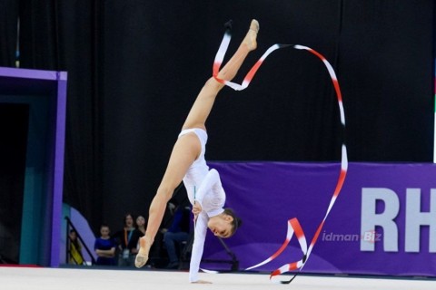 First medals to be awarded today at the Rhythmic Gymnastics World Cup in Baku - PHOTO