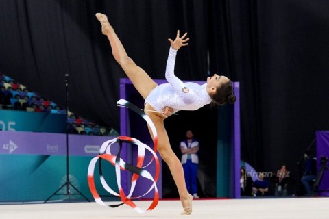 First medals to be awarded today at the Rhythmic Gymnastics World Cup in Baku - PHOTO