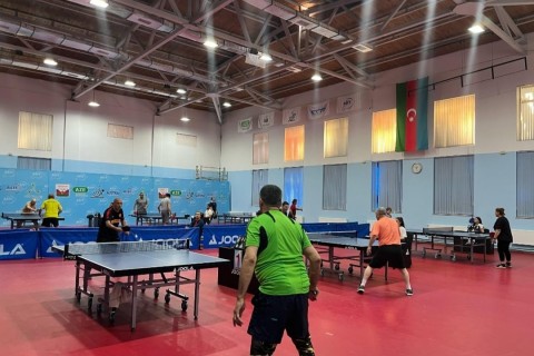 Veteran stolüstü tennisçilərin Azərbaycan çempionatı start götürüb