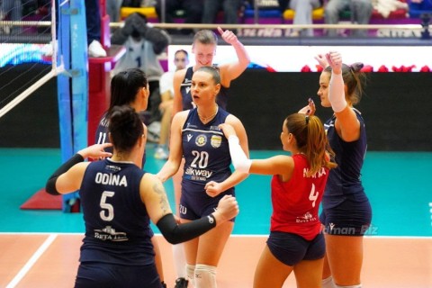 Çempion finala məğlubiyyətlə başlayıb - FOTO