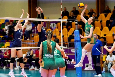 Çempion finala məğlubiyyətlə başlayıb - FOTO