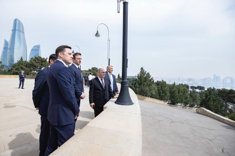 President of the European Volleyball Confederation visited the Alley of Honor - PHOTO