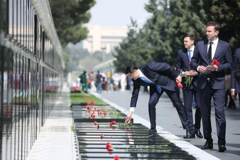 President of the European Volleyball Confederation visited the Alley of Honor - PHOTO