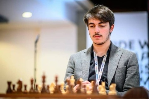 Азербайджанский шахматист лидирует в Baku Open