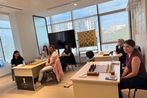 Michail Brodsky prepares Azerbaijan women’s team for European Championship — PHOTO