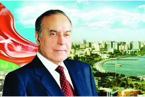 Heydər Əliyev: “İdman kimi Azərbaycanın müstəqilliyinin rəmzlərini nümayiş etdirən ikinci bir vasitə yoxdur” - VİDEO