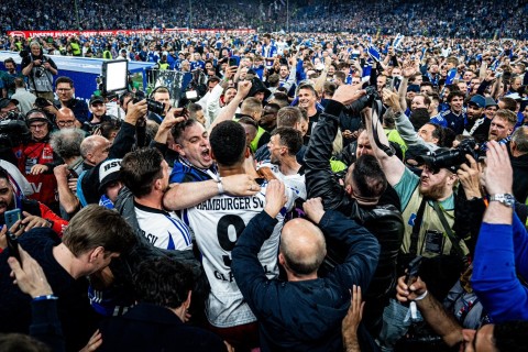 "Hamburq" 8 ildən sonra Bundesliqada
