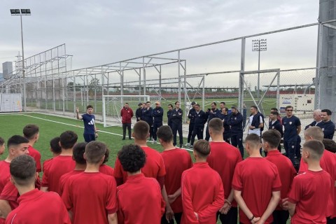 “Qarabağ”ın məşqçisi 15 ölkədən mütəxəssisə təlim keçib - FOTO
