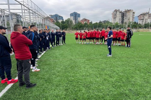 Qarabag coach Chudomir Chokarov trains experts from 15 countries – PHOTO