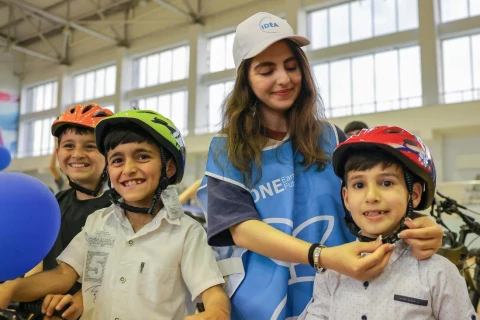 Leyla Əliyevanın təşəbbüsü ilə regionlarda yaşayan uşaq və yeniyetmələrə velosipedlər hədiyyə olunub - FOTO