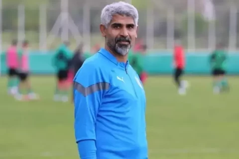 Çempion məşqçi ilə vida