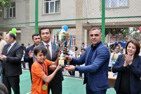 Məktəblər arasında minifutbol turnirinin qalibi bəlli olub - FOTO