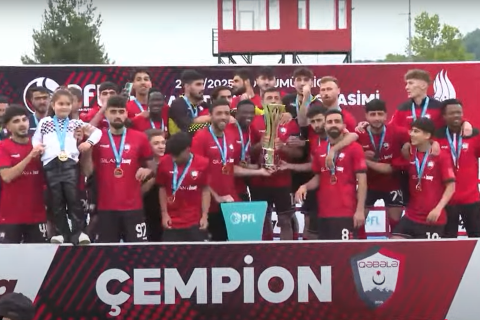 "Qəbələ"yə çempion kuboku təqdim olunub - VİDEO