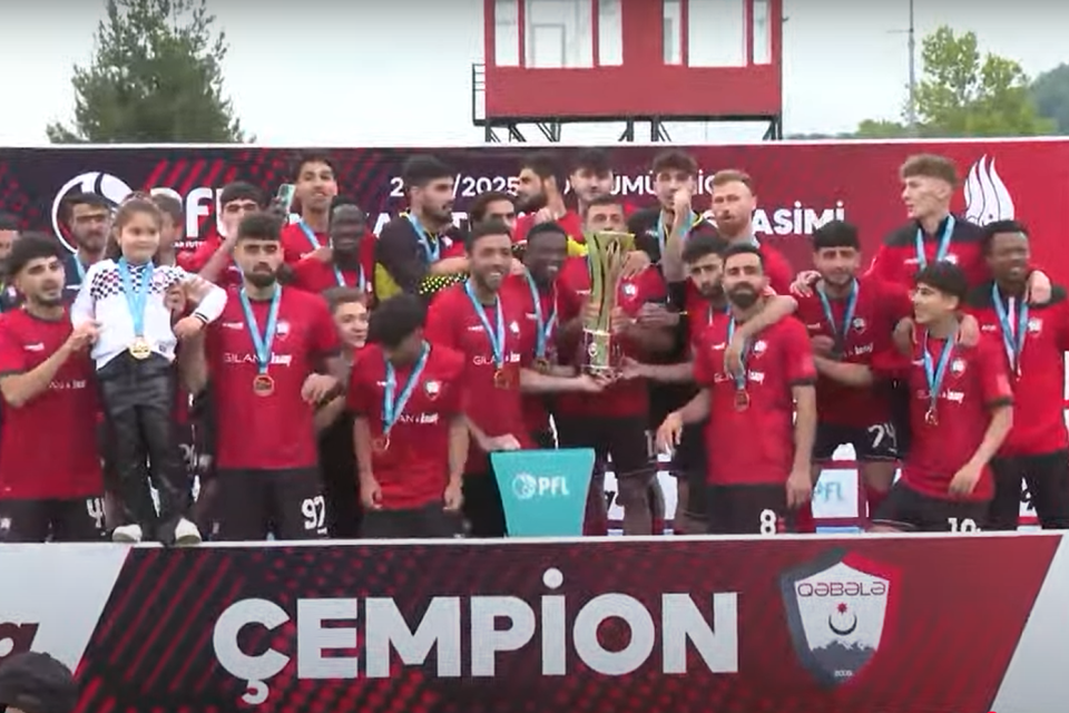 "Qəbələ"yə çempion kuboku təqdim olunub - VİDEO