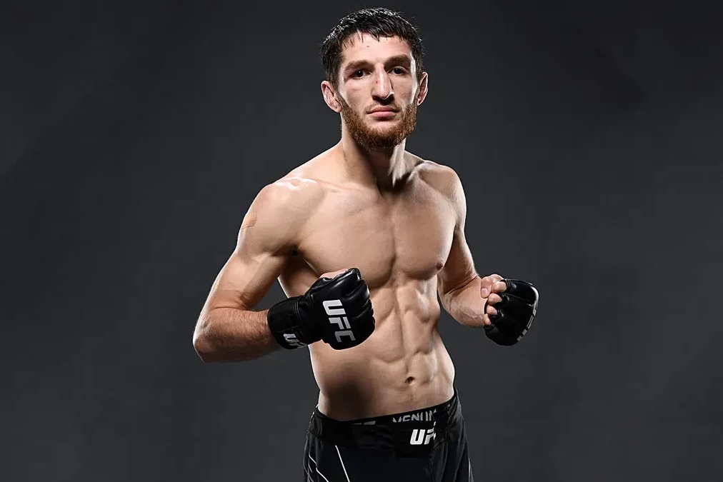 Российский боец получил нового соперника на турнире UFC в Баку
