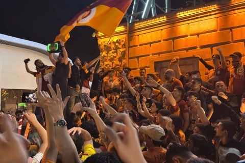 "Qalatasaray"ın çempionluğu Bakıda da coşqu ilə qeyd edilib - VİDEO