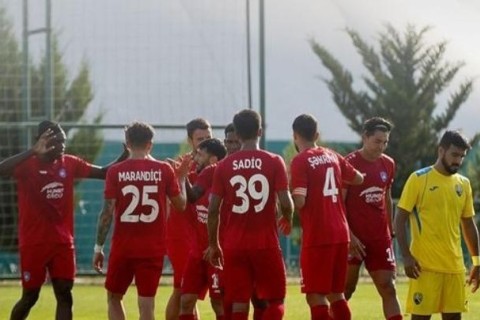 "Turan Tovuz" 2 futbolçu ilə vidalaşıb