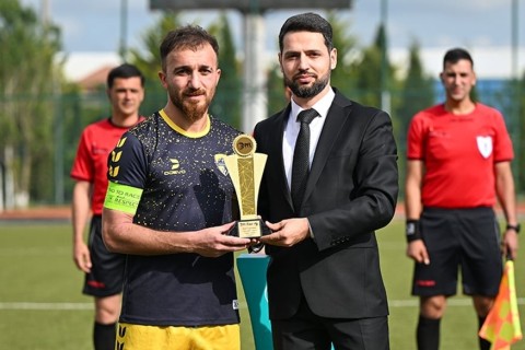 “Füzuli”nin futbolçusuna PFL-dən mükafat