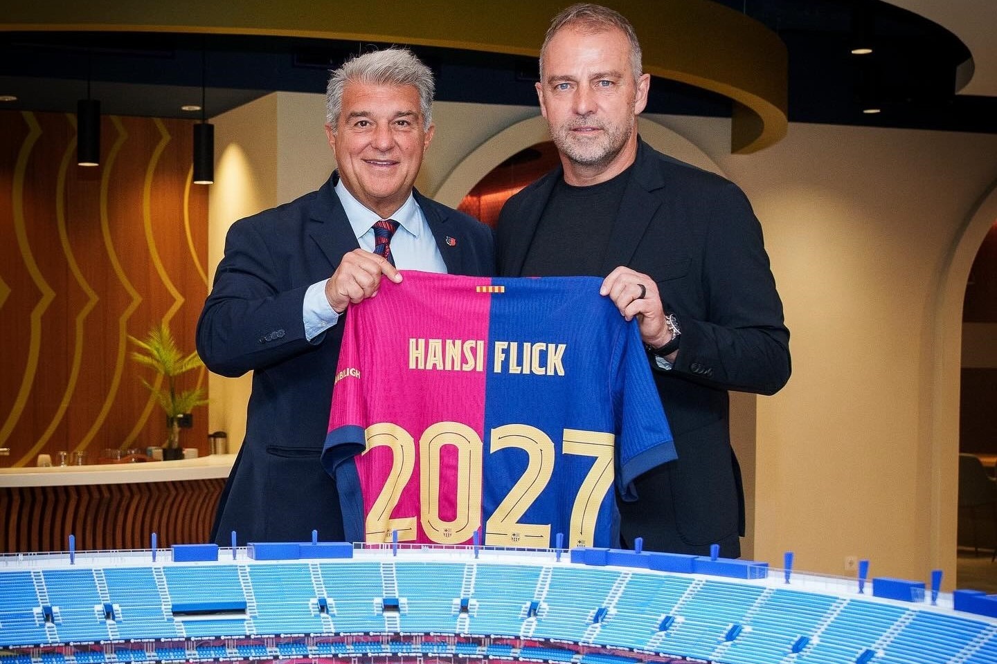"Barselona" və Hans-Diter Flik arasında yeni müqavilə
