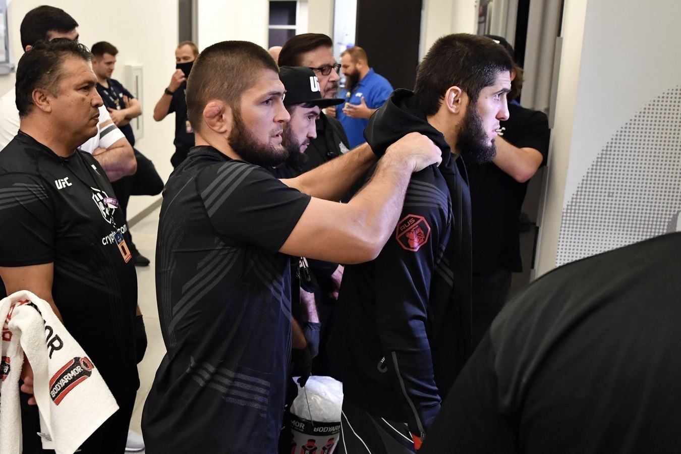Хабиб Нурмагомедов бросил вызов лидеру рейтинга UFC