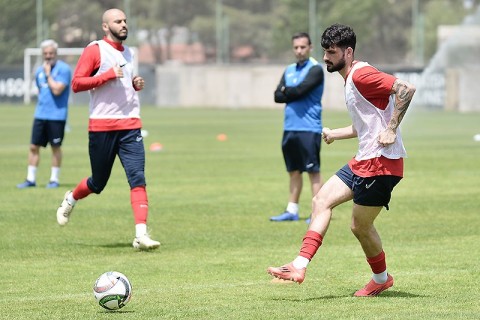 Yığmamız hazırlığa başlayıb - FOTO