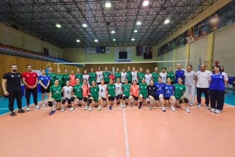 Узбекские волейболистки проведут сбор в Баку