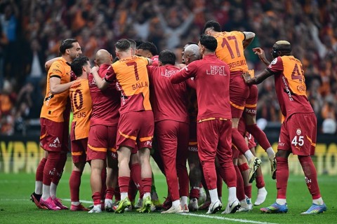 "Qalatasaray" mövsümü qələbə ilə başa vurub - VİDEO