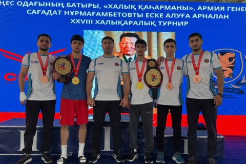 Азербайджанские боксеры завоевали две золотые и три бронзовые медали в Алматы