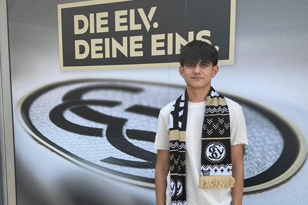 16 yaşlı azərbaycanlı Bundesliqa klubu ilə müqavilə imzalayıb - FOTO
