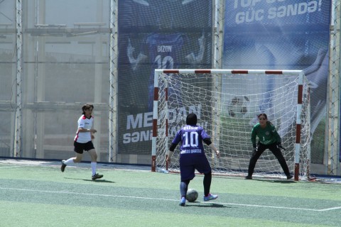 Azərbaycan və Türkiyənin qadın vəkilləri futbolda qüvvələrini sınayıblar