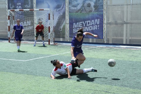 Azərbaycan və Türkiyənin qadın vəkilləri futbolda qüvvələrini sınayıblar